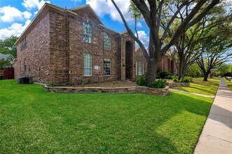 3808 Glasgow Dr in Plano, TX - Building Photo - Building Photo