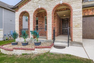 716 Madalin Rue Ct in Leander, TX - Building Photo - Building Photo