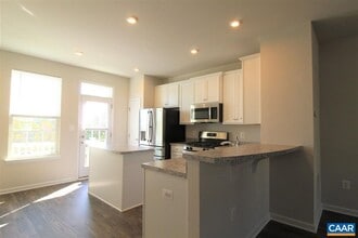 2087 Elm Tree Ct in Charlottesville, VA - Building Photo - Building Photo