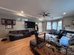 19 Bellflower St, Unit 4 in Boston, MA - Building Photo - Building Photo
