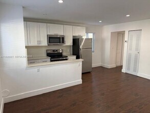 2006 Calais Dr in Miami Beach, FL - Building Photo - Building Photo