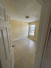 944 NW 6th St in Miami, FL - Building Photo - Building Photo