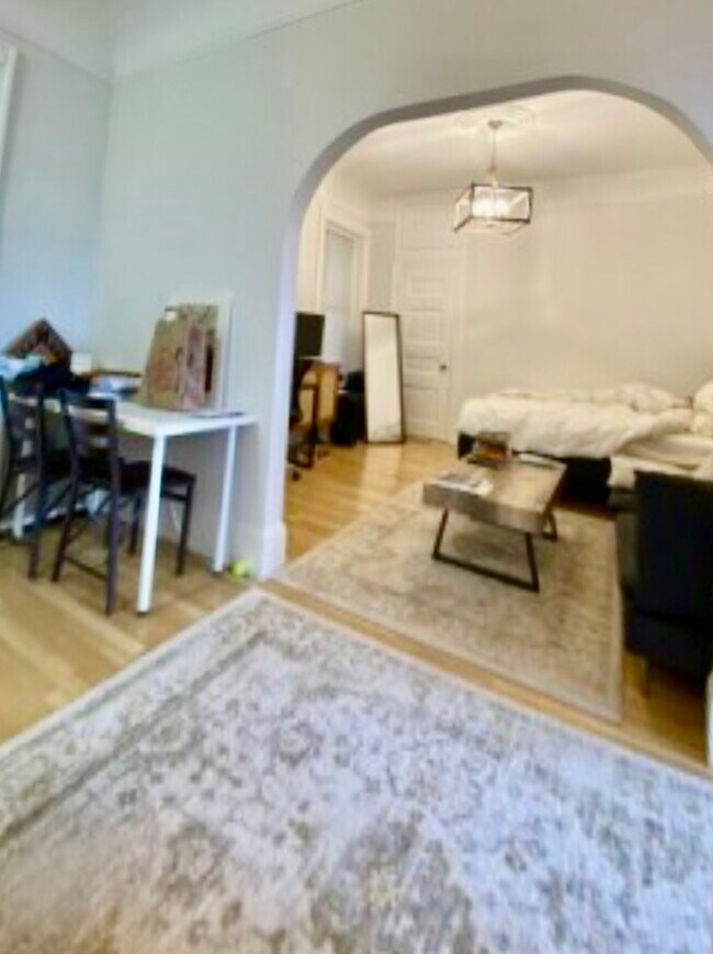 290 Commonwealth Ave, Unit 18 in Boston, MA - Foto de edificio - Building Photo