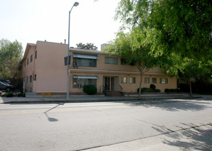 Wilton Place Apartments in Los Angeles, CA - Building Photo - Building Photo