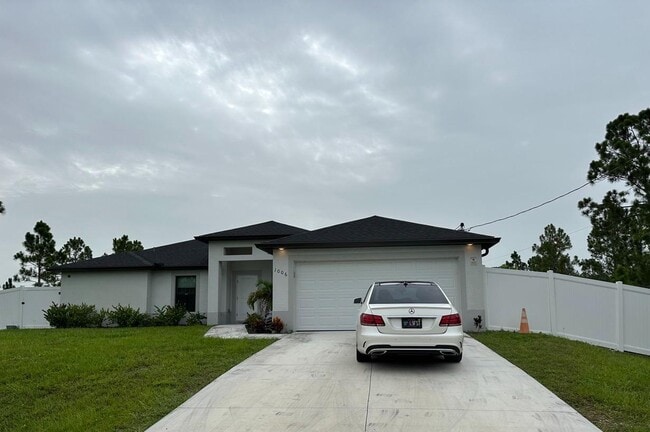 property at 1006 Dixie Ave