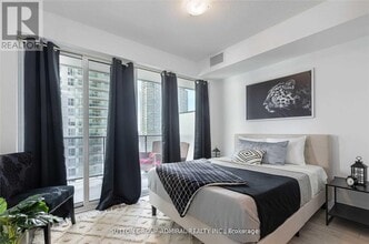 70 Annie Craig Dr in Toronto, ON - Building Photo - Building Photo