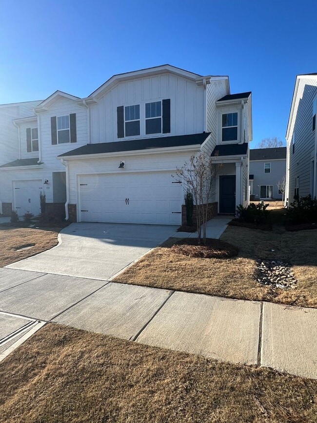 property at 1725 Braemar Vlg Dr