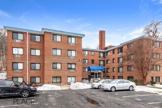 1907 Marion Barry Ave SE in Washington, DC - Foto de edificio - Building Photo