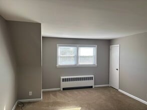 931 Fulton St, Unit 2nd Floor Fulton St in Farmingdale, NY - Building Photo - Building Photo