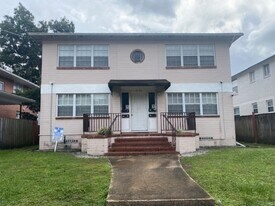 2136 College St in Jacksonville, FL - Building Photo