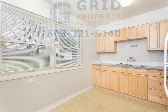 property at 7015 N Syracuse St