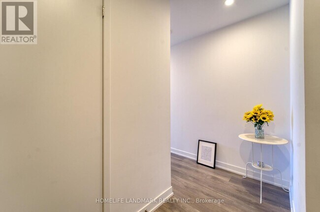 2808-2815 HOLMES Ave in North York, ON - Building Photo - Building Photo