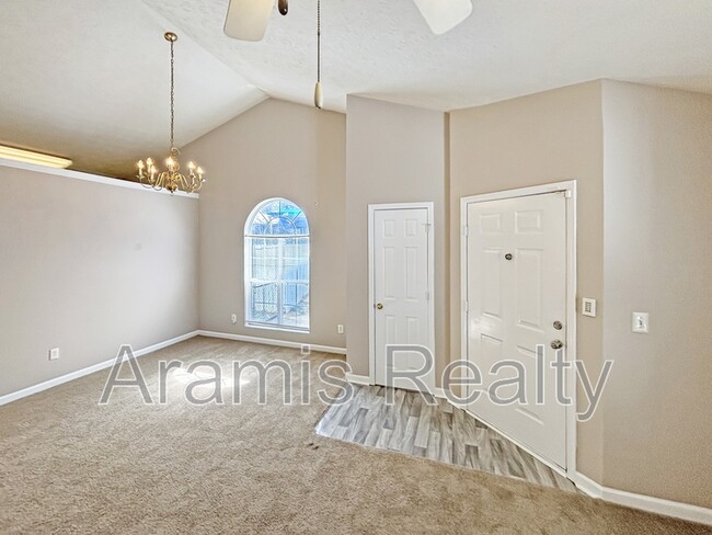 5820 Wellborn Oaks Ct in Lithonia, GA - Building Photo - Building Photo