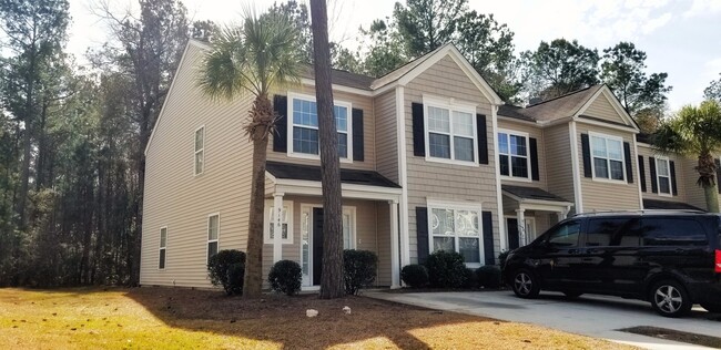 9146 Maple Grove Dr in Summerville, SC - Building Photo - Building Photo