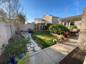 2883 Screech Owl Way in Sacramento, CA - Building Photo - Building Photo