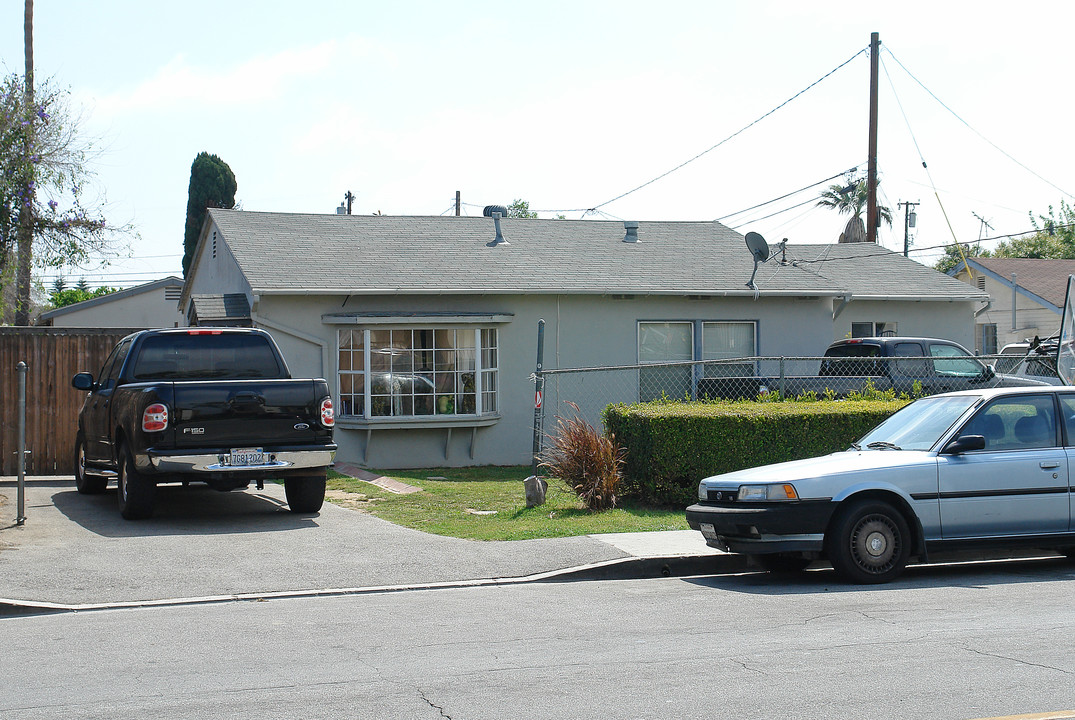 1984 Wallace Ave in Costa Mesa, CA - Building Photo