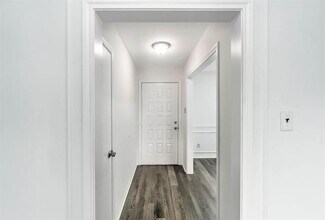 1905 Lansdown Ct in Carrollton, TX - Building Photo - Building Photo