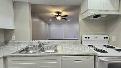 3313 Skyline Blvd in Cape Coral, FL - Building Photo - Building Photo