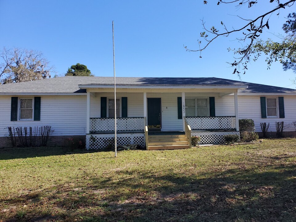 984 Fox Hollow Rd in Conway, SC - Building Photo