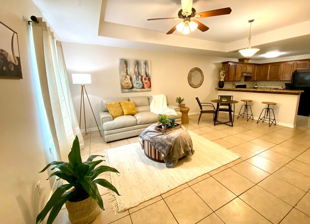 6621 Garden Woods Ave, Unit B in Brownsville, TX - Building Photo