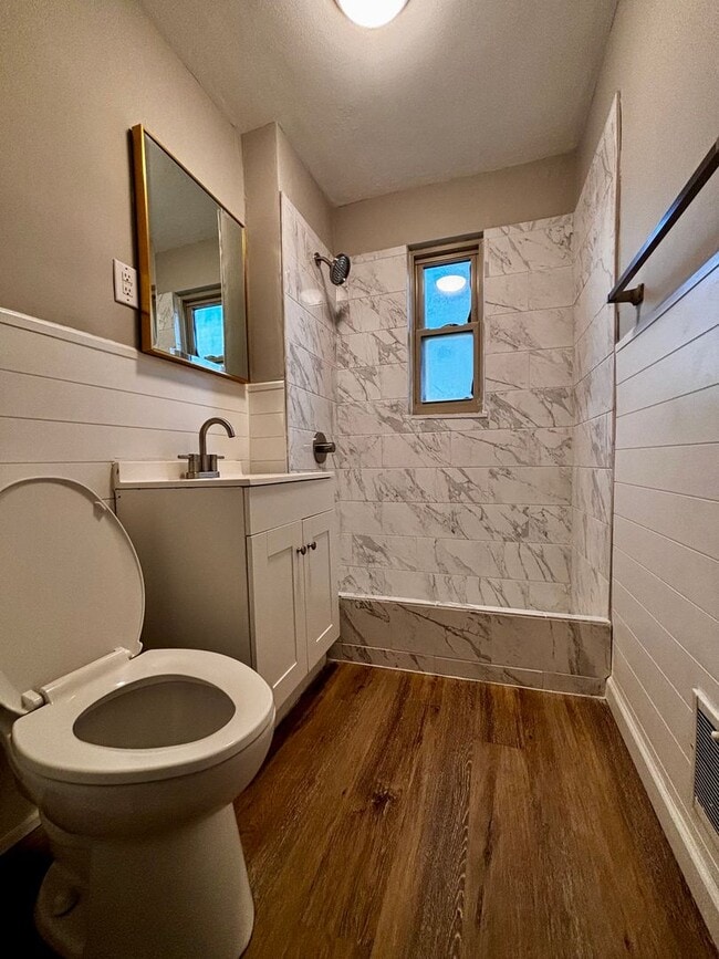 property at 231 E Xenia Dr