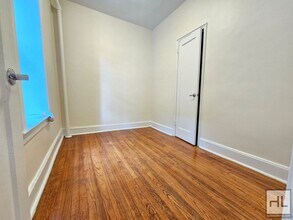 Bright 2-Bedroom Corner Unit in Murray Hil in New York, NY - Foto de edificio - Building Photo
