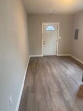 52 E Washington Ave in Pleasantville, NJ - Building Photo - Building Photo