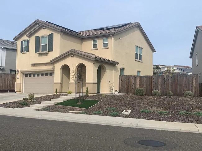 4586 Butterfly Ridge Dr in Folsom, CA - Building Photo - Building Photo
