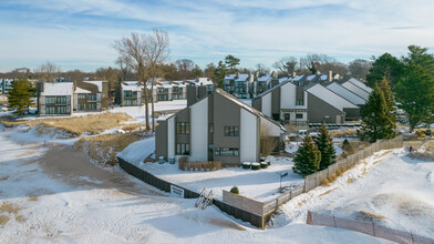 Bent Tree in South Haven, MI - Building Photo - Building Photo