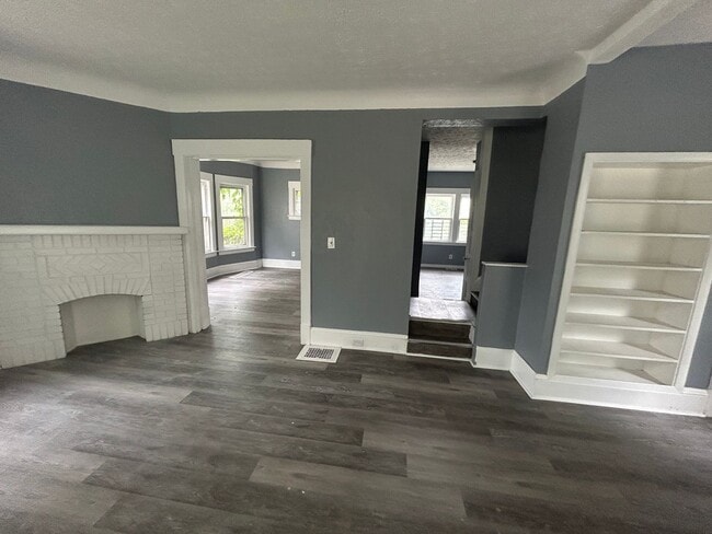 10615 Tacoma Ave in Cleveland, OH - Building Photo - Building Photo