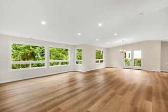 930 178th Pl NE in Bellevue, WA - Building Photo - Building Photo