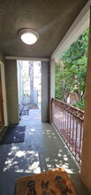 449 S Doheny Dr, Unit 451 in Beverly Hills, CA - Building Photo - Building Photo