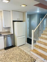 34 Rossi Ave in Stonington, CT - Building Photo - Building Photo