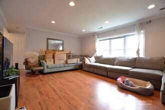 140 Newton St, Unit 3 in Boston, MA - Foto de edificio - Building Photo