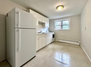 12 Vinal St, Unit 5 in Boston, MA - Building Photo - Building Photo