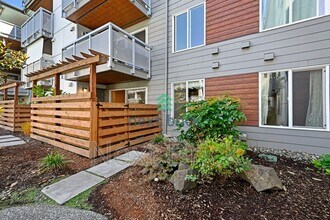 10501 8th Ave NE in Seattle, WA - Building Photo - Building Photo