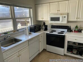 8 Glencoe St, Unit 5 in Boston, MA - Foto de edificio - Building Photo