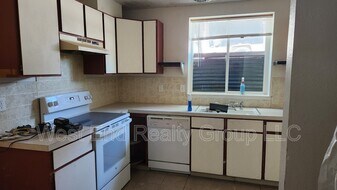 1023-1029 N Washington Ave in Loveland, CO - Building Photo