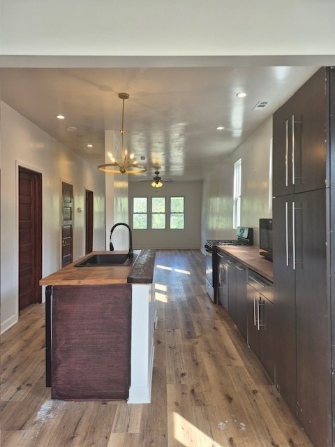 8144 S Brandon Ave in Chicago, IL - Building Photo - Building Photo