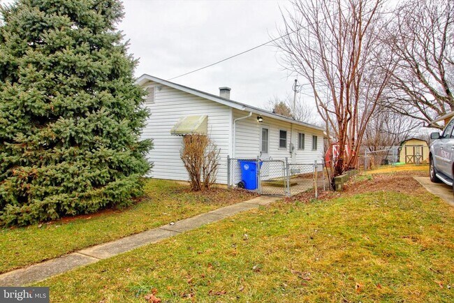 219 Thomas Ave in Frederick, MD - Building Photo - Building Photo