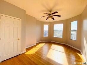 162 William St in Bridgeport, CT - Building Photo - Building Photo