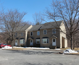 Spring Meadow Apartments in Williamstown, MA - Building Photo - Building Photo