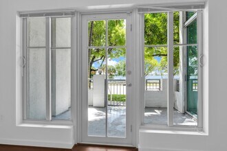 300 S Australian Ave in West Palm Beach, FL - Building Photo - Building Photo