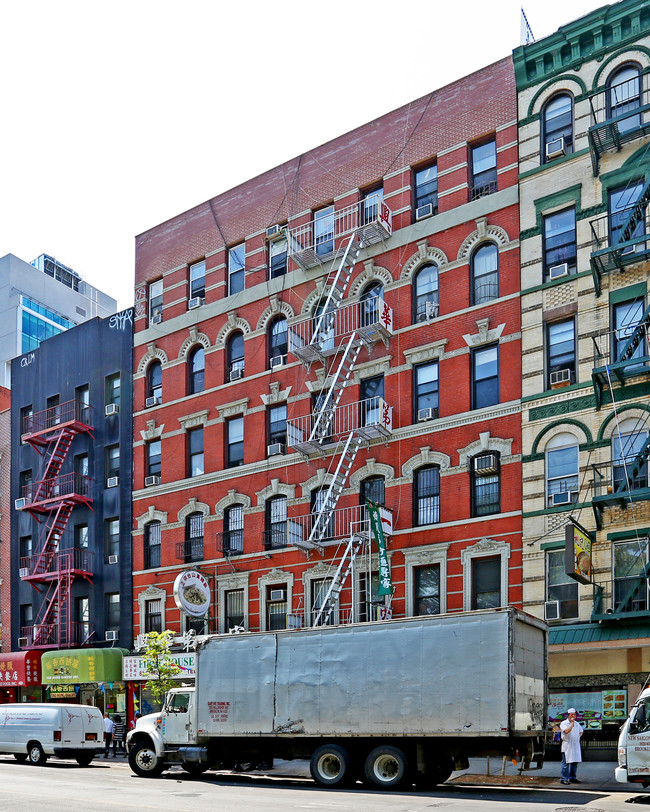 83-81 Chrystie St in New York, NY - Building Photo - Building Photo