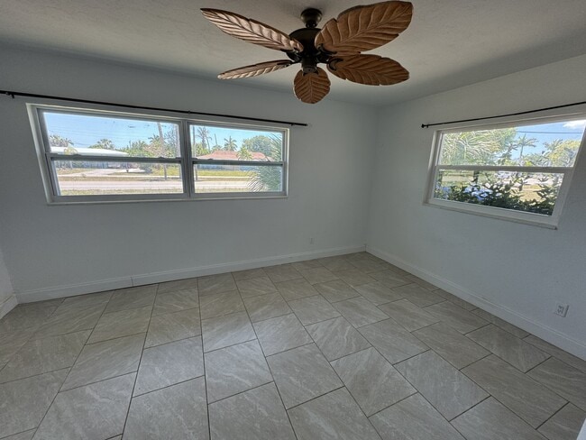 709 El Dorado Pky E in Cape Coral, FL - Building Photo - Building Photo