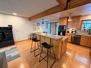 3815 Apollo Dr in Anchorage, AK - Building Photo - Building Photo