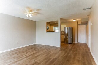 710 NW 35th Ave in Fort Lauderdale, FL - Building Photo - Building Photo