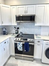 3051 NE 48th St in Fort Lauderdale, FL - Building Photo - Building Photo