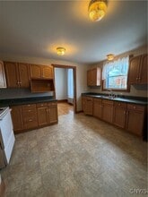 142 Lenox Ave in Oneida, NY - Building Photo - Building Photo