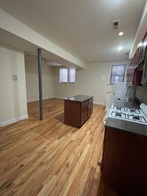 3517 N Racine Ave, Unit 3519-E2 in Chicago, IL - Building Photo - Building Photo